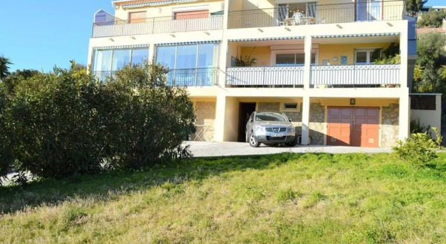 Appartement Le Lavandou, 3 pièces, 4 personnes - FR-1-251-25