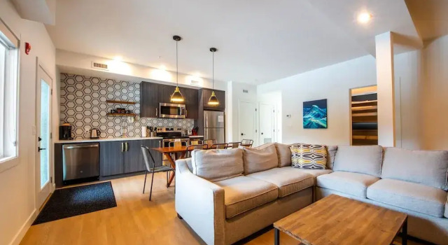 Двухместные апартаменты с 3 комнатами Basecamp Resorts Revelstoke