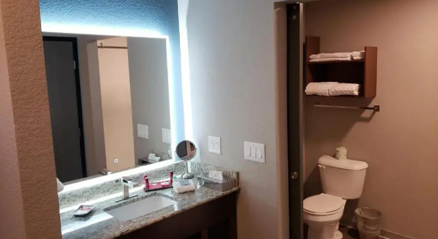 Номер Standard Best Western Premier Des Moines-Ankeny Hotel