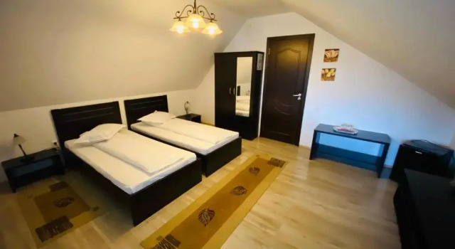 Номер Standard Vila Old Cars