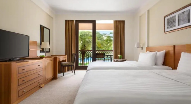 Номер Family Connecting Hilton Muscat Al Bandar