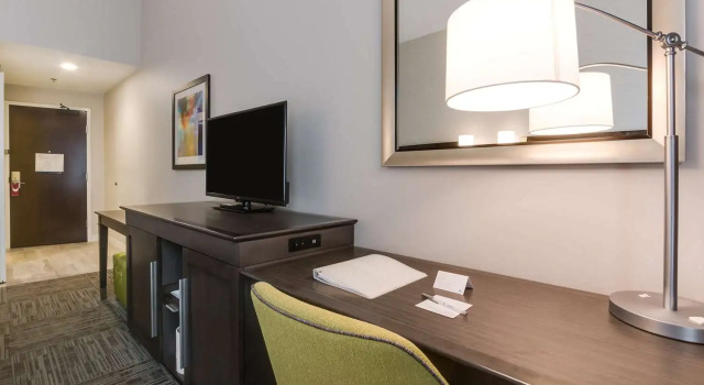 Четырёхместный номер Standard Hampton Inn White House