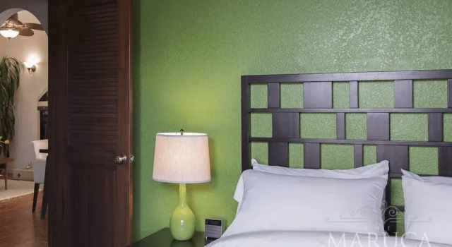 Villa Cristine - Spanish Style Palm Springs Villa, Забронировать Вилла Виллы Палм-Спрингса, рядом с Palm Springs Square Shopping Center, Вилла