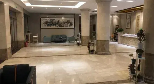 Guannan Guocheng Holiday Hotel, Prenota Hotel Hotel a Jiangsu con parcheggio, Parcheggio