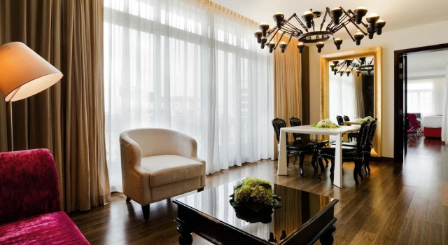 Двухместный люкс L'Opera с видом на оперный театр Hotel de lOpera Hanoi - MGallery