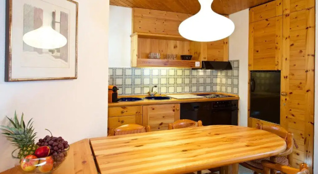 Апартаменты Schweizerhof Ferienwohnungen Lenzerheide 1