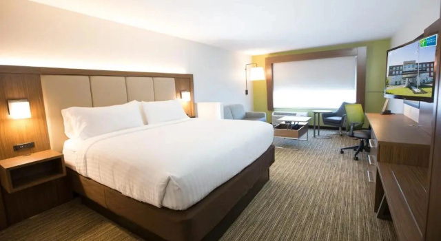 Двухместный люкс c 1 комнатой Holiday Inn Express & Suites Nashville North - Springfield by IHG