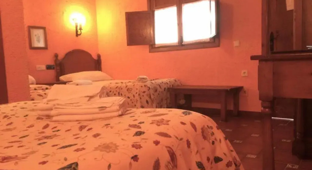 Трёхместный номер Standard Hotel Hermanos Macias