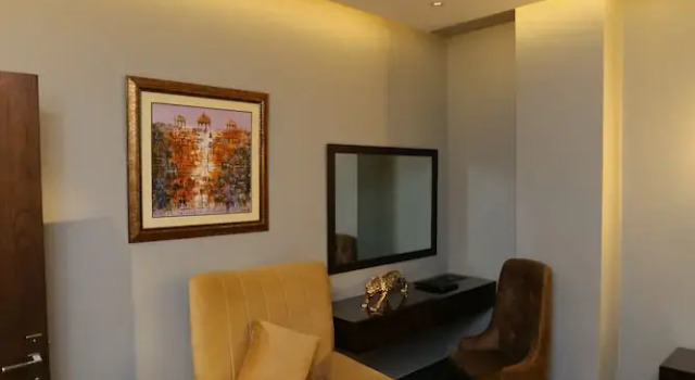 Студия The Orchard Hotel Lahore