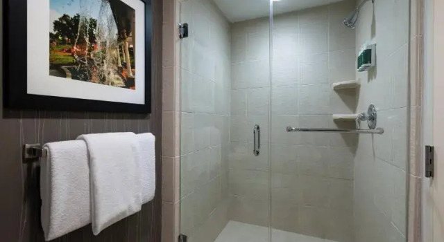 Двухместный люкс c 1 комнатой Courtyard by Marriott High Point