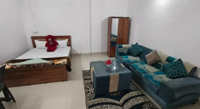 Апартаменты Deluxe Jironi Residency In