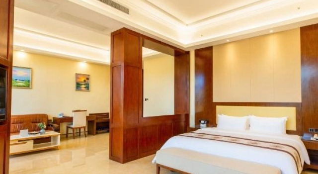 Люкс с видом на горы Yangjiang Guanhua Hotel (Hailing Island Dajiaowan)