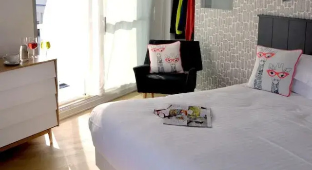 Номер Deluxe Logis Hotel Du Port