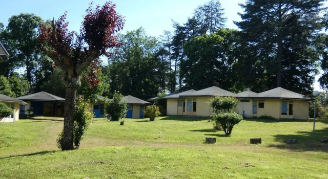Bungalows au Chateau de la Croix, Prenota Hotel Theneuille Alvernia