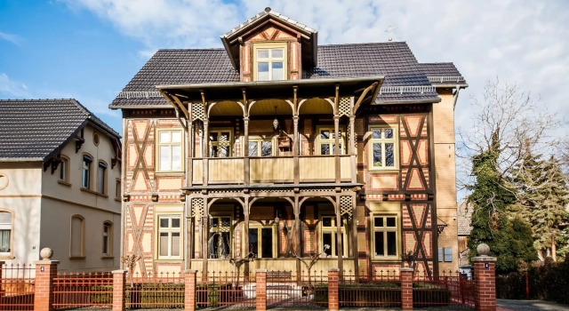 Exclusive Flat in Gernrode/harz With a Covered Balcony, Prenota Hotel Hotel a Garz con parcheggio, Parcheggio