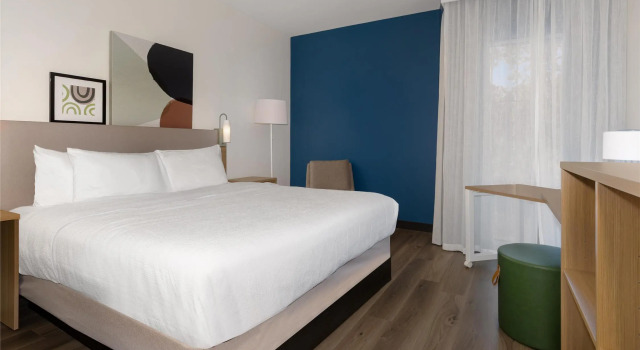 Spark By Hilton Montreal Midtown