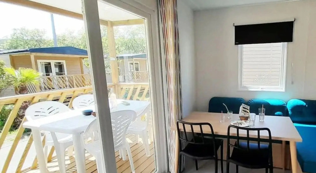 Comfortable Coastal Stay for 4