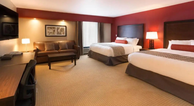 Четырёхместный номер Standard The Kanata Inns Invermere