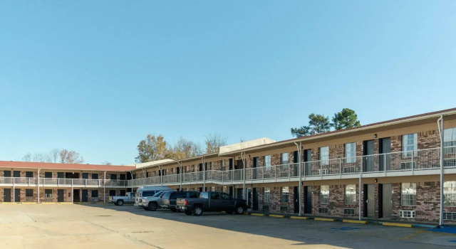 Econo Lodge Russellville I-40, Boek Hotel Hotels in Missouri met zwembad, Zwembad