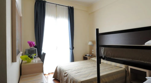 Hotel Royal, Book Hotel Hoteller i Marche med parkering, Parkering