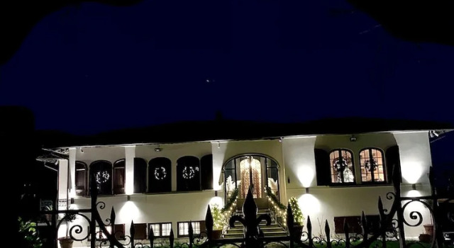 Welcome to Lush Tuscany and Beautiful Villa Adriano