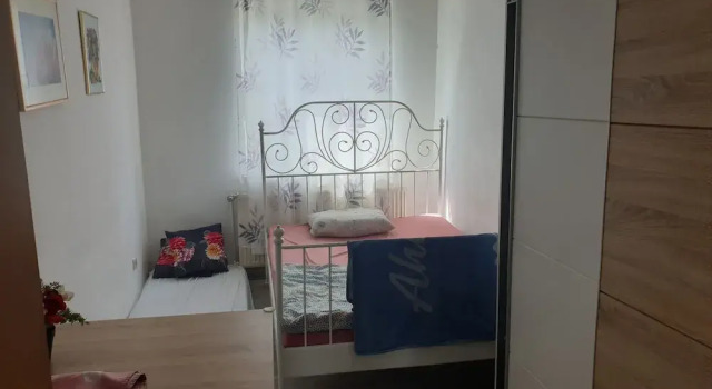 Charming Gelsenkirchen Apartment With Central Heating