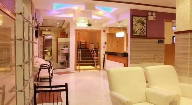Ziyapasa Park Hotel, Забронировать Отель Отели Аданы с бассейном, рядом с Этнографический музей Аданы, Бассейн
