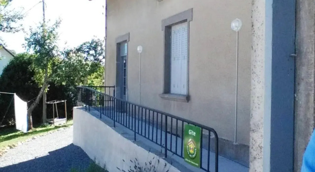 Apartment With 3 Bedrooms in Crocq, With Enclosed Garden and Wifi - 60 km From the Slopes, Rezerwuj Apartament Crocq 