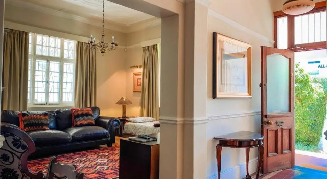 Апартаменты 5 Camp Street Guesthouse & Self-catering