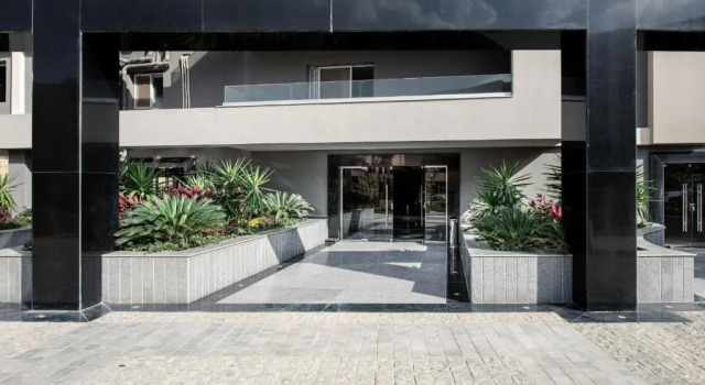 Two Swings & A Pool - 5 min to Airport, Rezervovat Hotel Heliopolis 