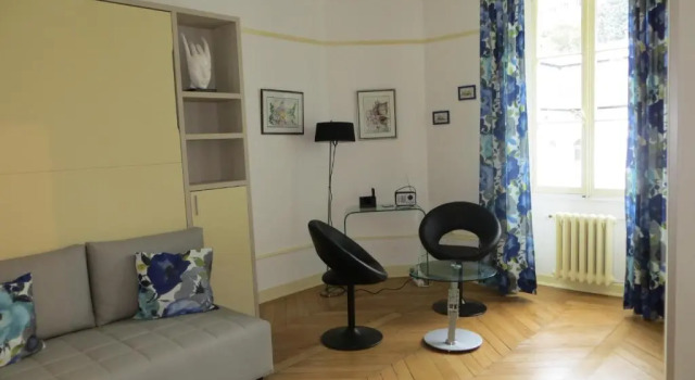 Le Beau Site - Studio, Prenota Appartamento Hotel a Alvernia con parcheggio, Parcheggio
