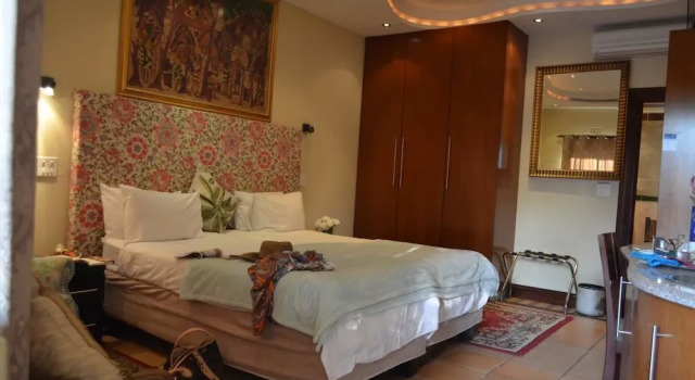 Люкс Luxury Elizabeth Manor Guest House
