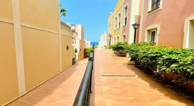 Enjoy 1 BR Palm Mar Next to Pool, Prenota Appartamento Palm-Mar 