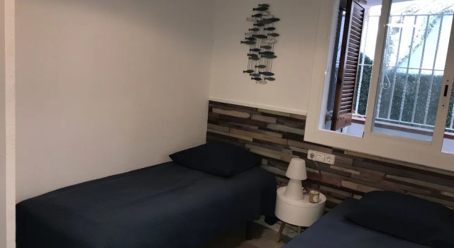 Apartamento Voramar VII Bajos A, Rezerwuj Apartament Hotele w Gironès z parkingiem, Parking