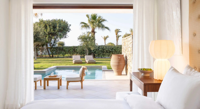 Номер семейный Swim-Up Amirandes, A Grecotel Resort to Live