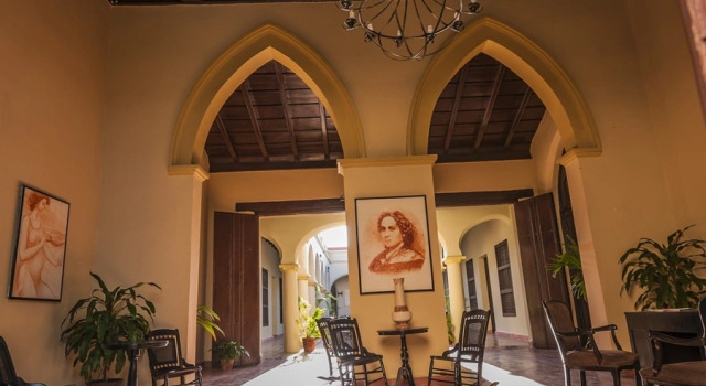 Hotel E La Avellaneda, Đặt Khách sạn Khách sạn & Chỗ nghỉ ở Camaguey, Khách sạn
