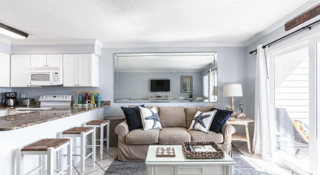 Beach Baby Condo Unit #2 1 Bedroom 1 Bathroom Condo