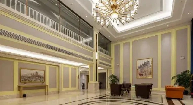 Vienna Hotel Honghu Aiguo Road Branch