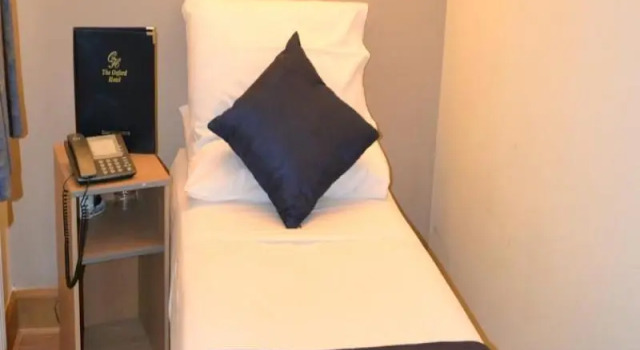 Одноместный номер Standard с балконом Oxford Hotel