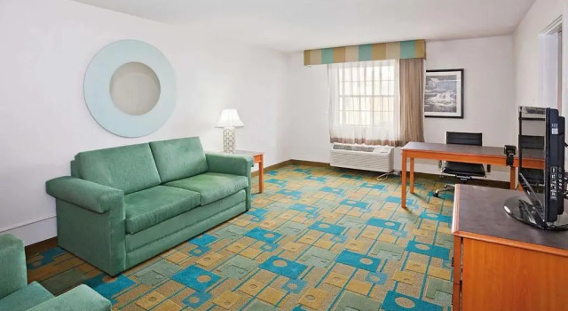Номер Standard Norwood Inn & Suites Merrillville