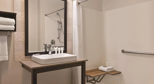Номер Standard Country Inn & Suites by Radisson, Madison, WI