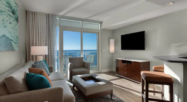 Двухместный люкс c 1 комнатой oceanfront Hilton Grand Vacations Club Ocean 22 Myrtle Beach