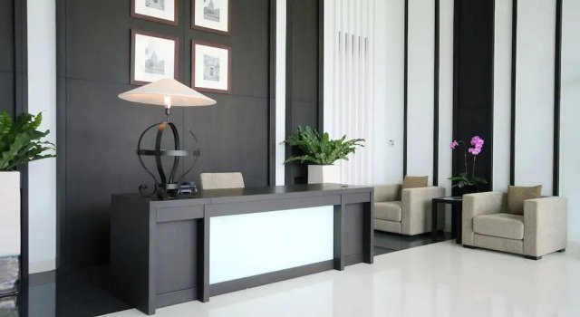 Kameo House Rayong, Забронировать Отель Отели Районг с парковкой, рядом с Пешеходная улица Йомджинда, Парковка