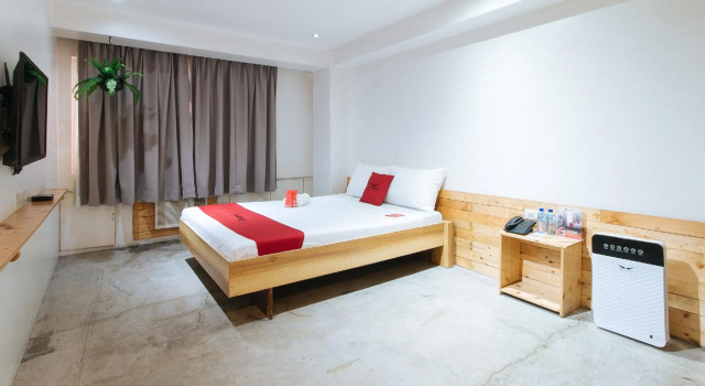 Двухместный номер Standard RedDoorz Plus at Boni Avenue Mandaluyong
