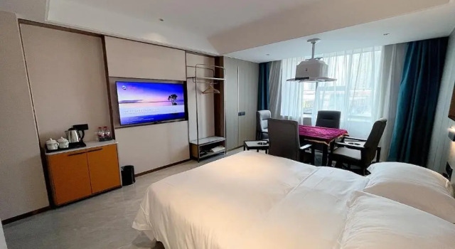 Двухместный номер Standard Ramada Encore by Wyndham Changsha Yuhua