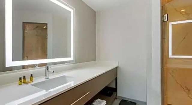 Двухместный люкс с 2 комнатами Best Western Plus Executive Residency Phoenix North Happy Valley