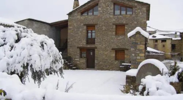 Apartamentos La Borda Castillon, Book Apartment Hotels in Aragon with Parking, Parking