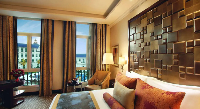 Двухместный номер Deluxe с видом на бассейн Kempinski Palace Cairo