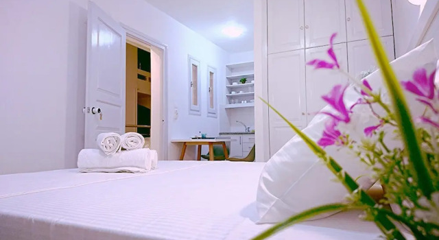 Студия Standard Crown Apartments