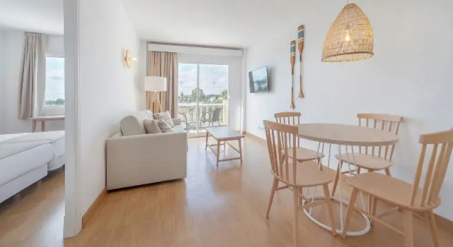 Apartment mit Balkon Club Simó